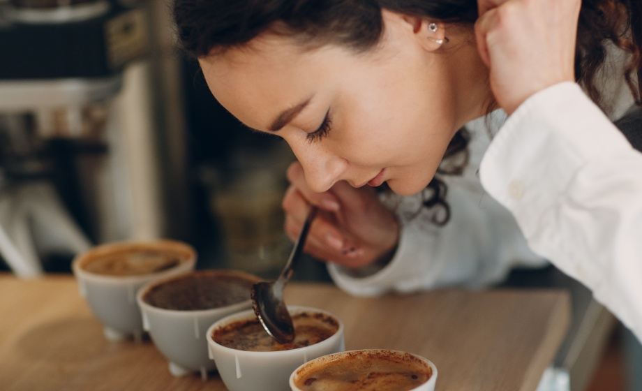 Flavor Perception Facial Expression Analysis and Predicting Food Choice Behavior